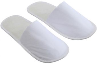 Picture of Pair of Closed Non-Woven Slippers (1 pair)